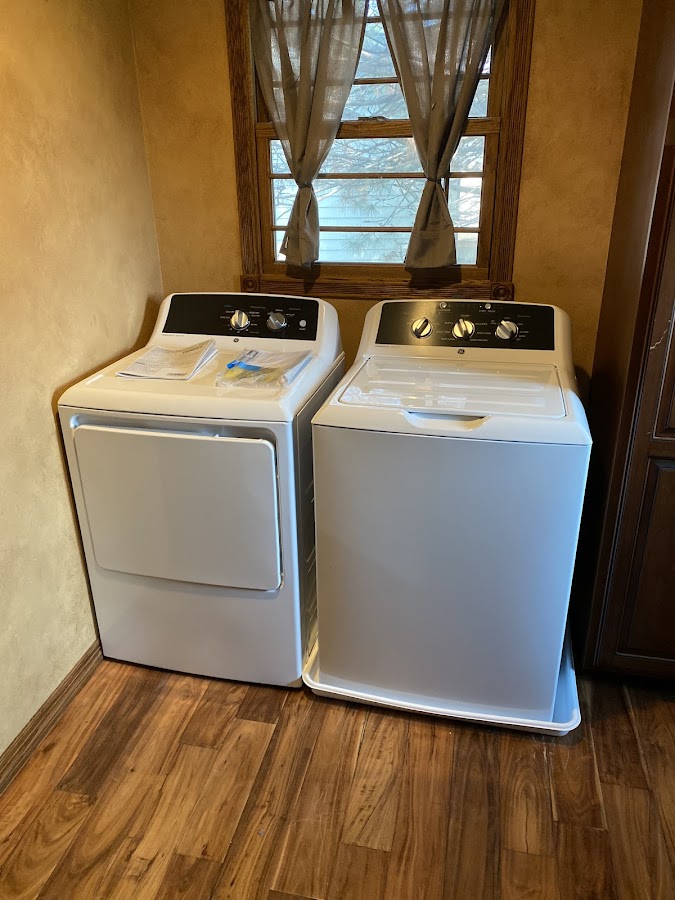 Russell's Appliance & Electronics Appliance Repair Service photo