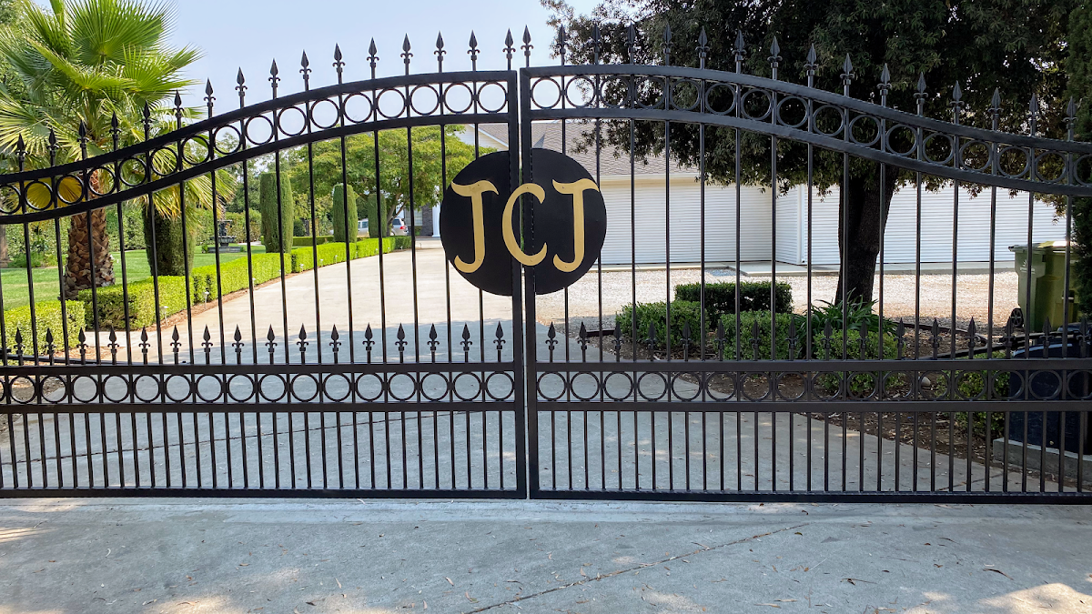 Local Gate Service Fence Contractor photo