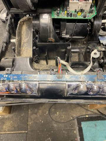 White's Sew & Vac Vacuum Cleaner Repair Shop photo