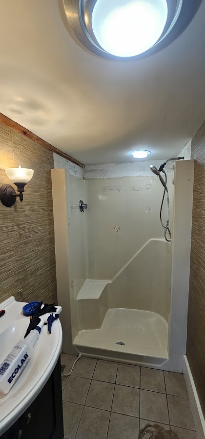 Preferred Reglazing Bathroom Remodeler photo
