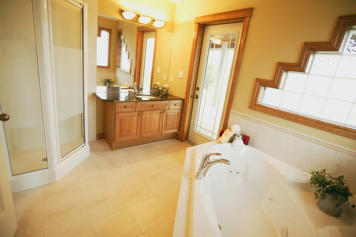 Dwight's Glass & Mirror Window Installation Service photo