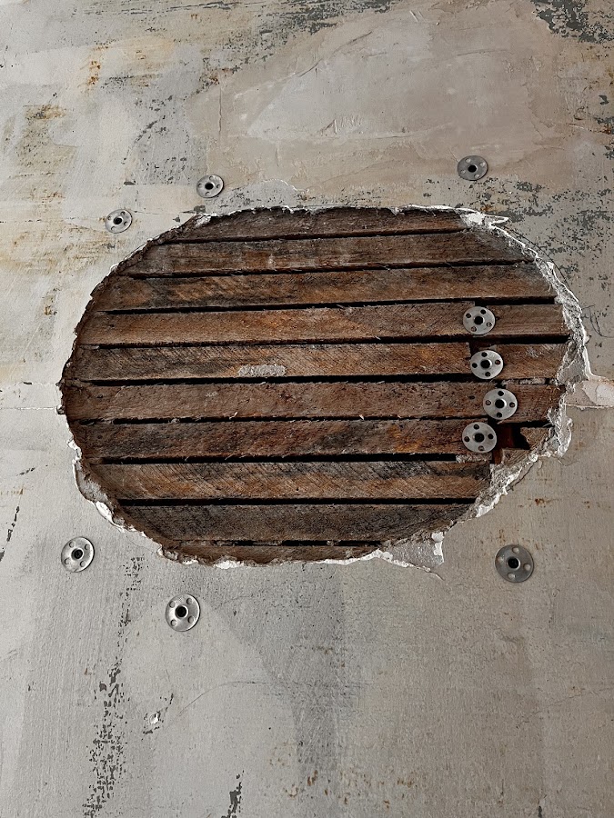 Estate Plaster Plasterer photo