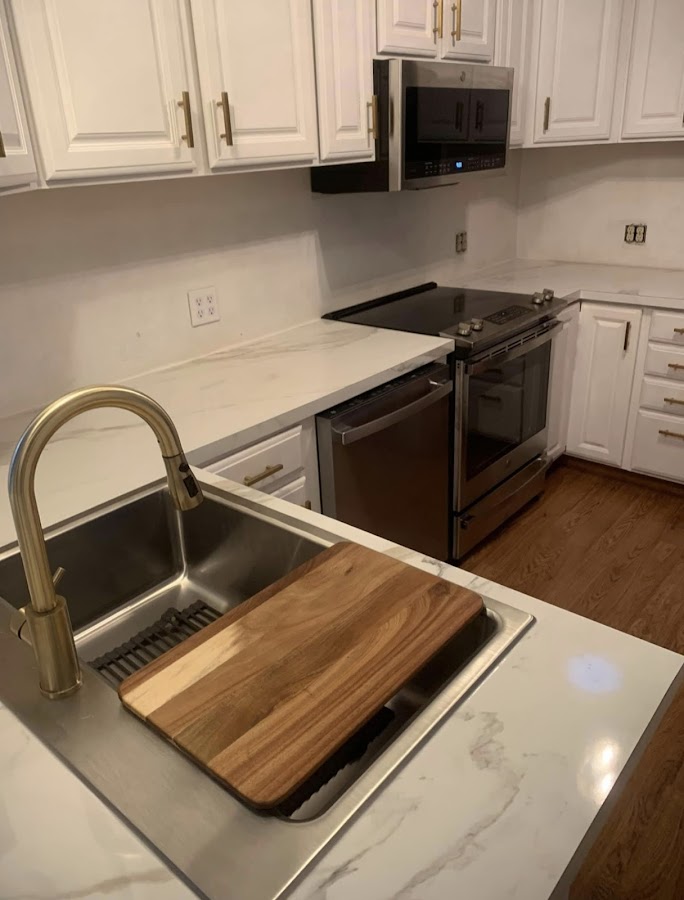 Elmwood Countertops Inc. Countertop Contractor photo