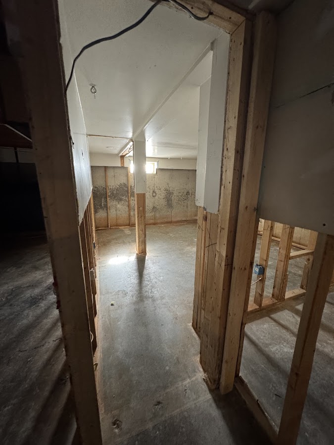 Crowe's Restoration Water Damage Restoration Service photo