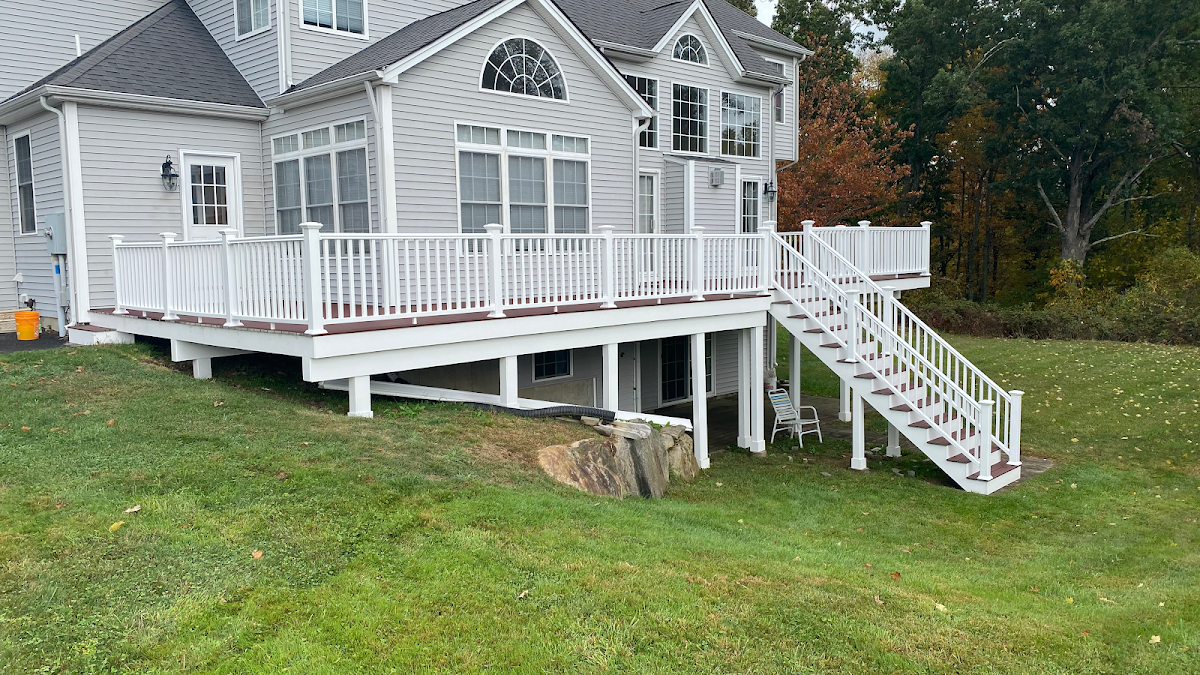 T&R Home Improvement Deck Builder photo