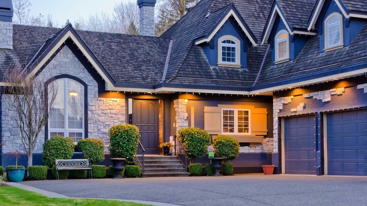 Roach Home Improvement, LLC Roofing Contractor photo