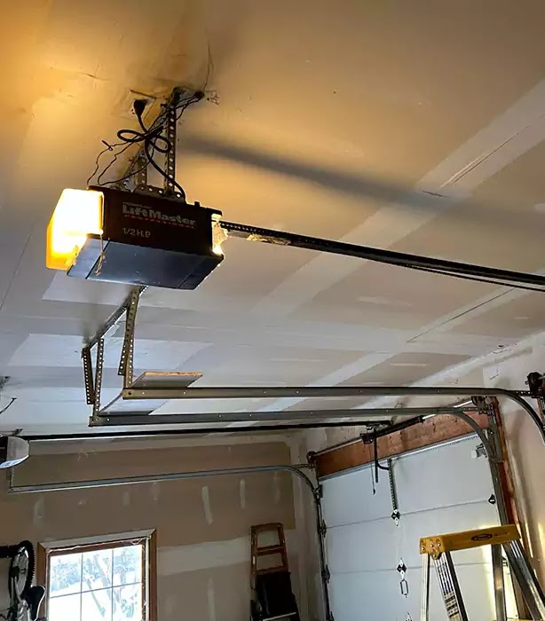 KingFix Garage Door's Expert Repair Service photo