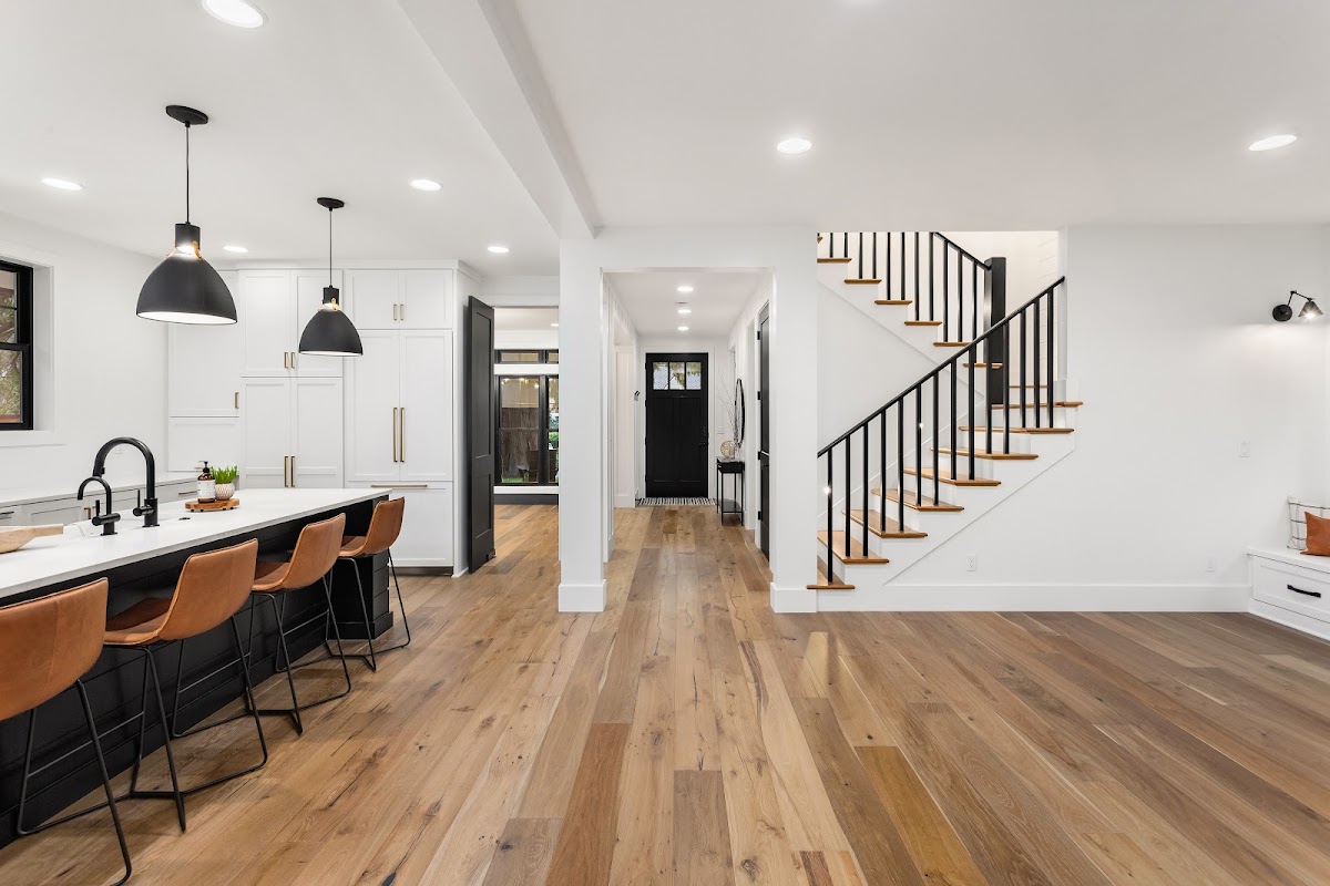 In and Out Flooring Flooring Contractor photo