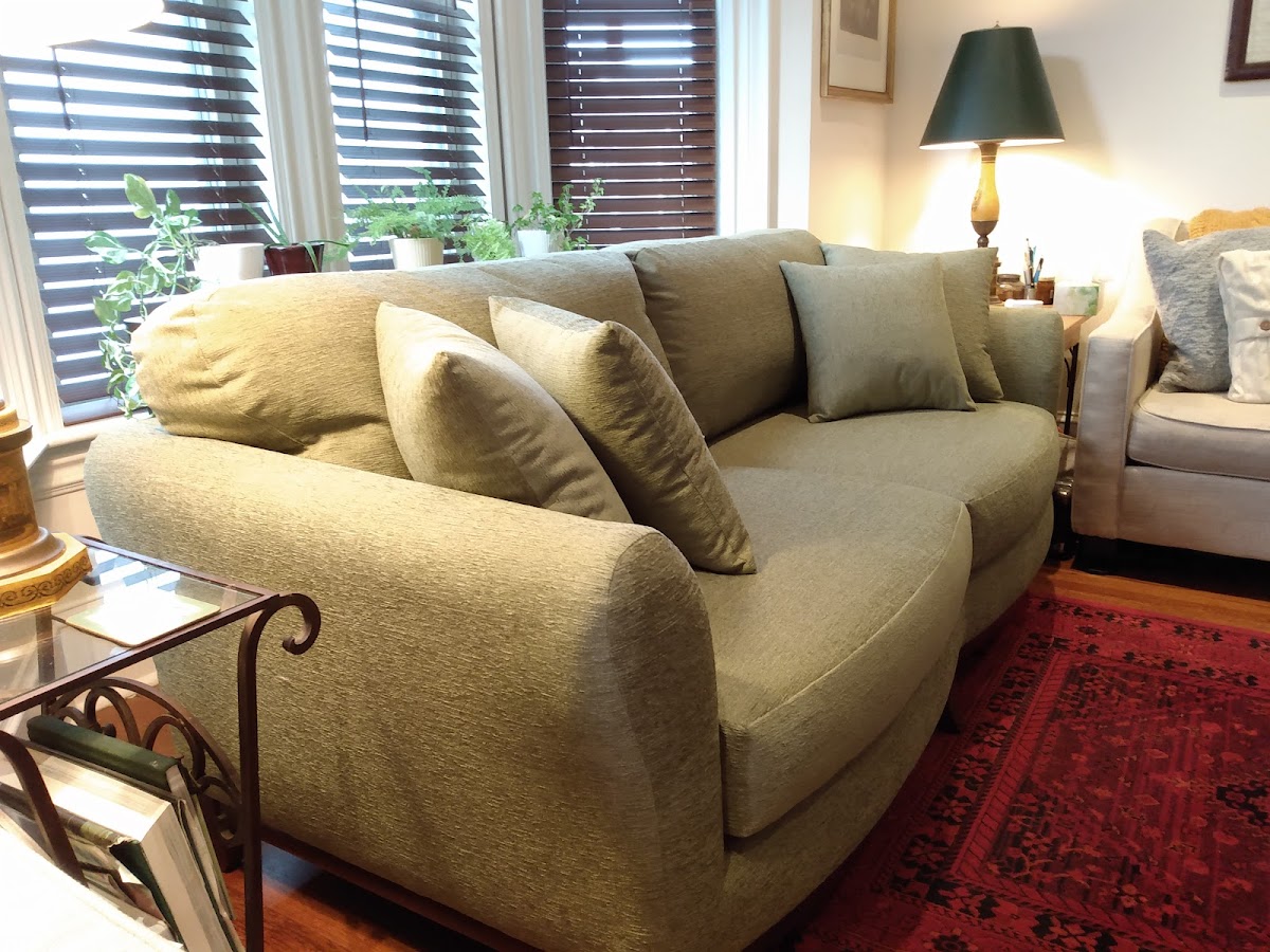 Tho's Upholstery Upholstery Shop photo