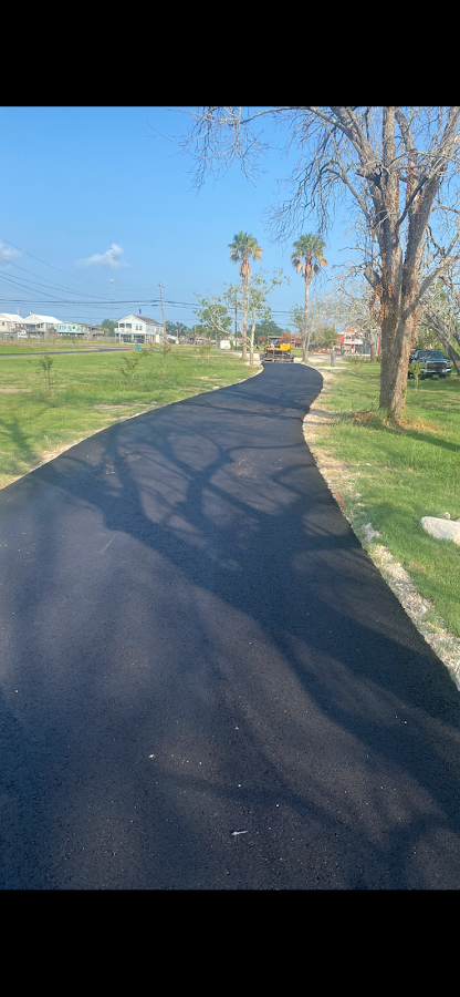 General Asphalt Paving Contractor photo