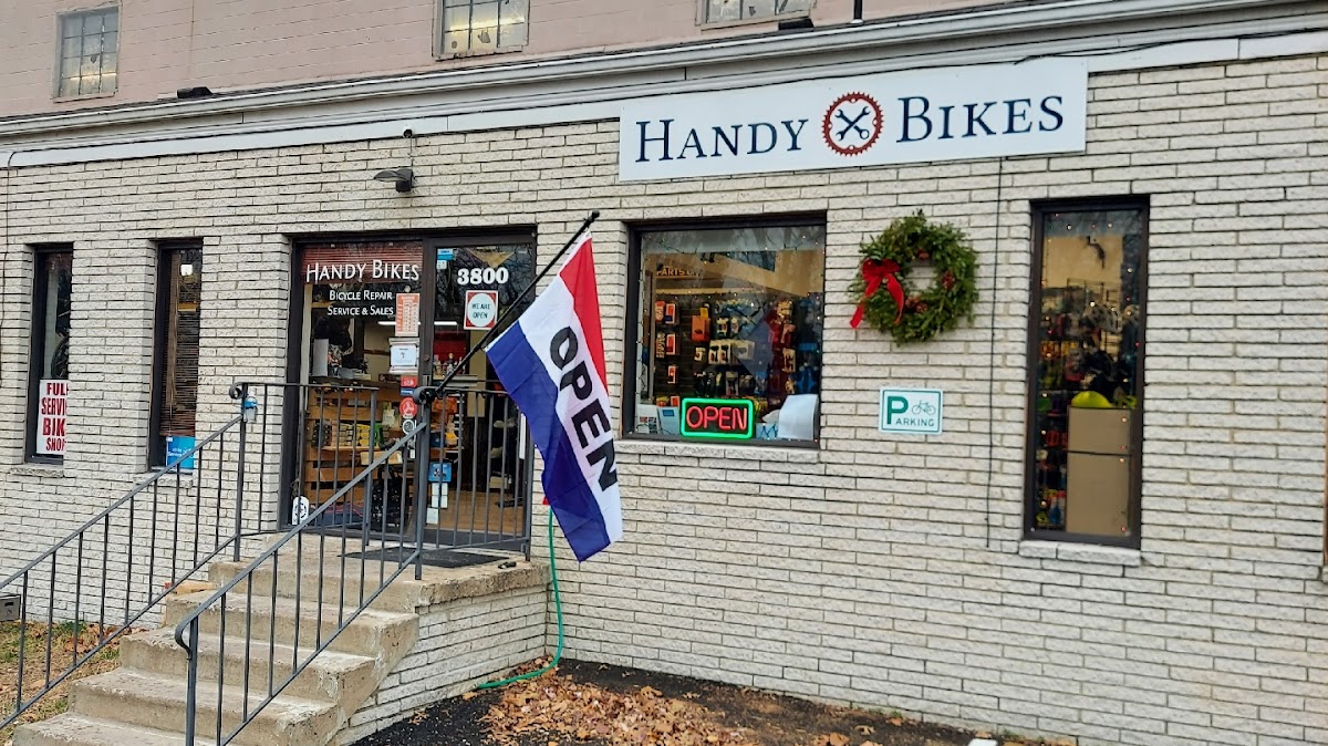 Handy Bikes Bicycle Shop photo