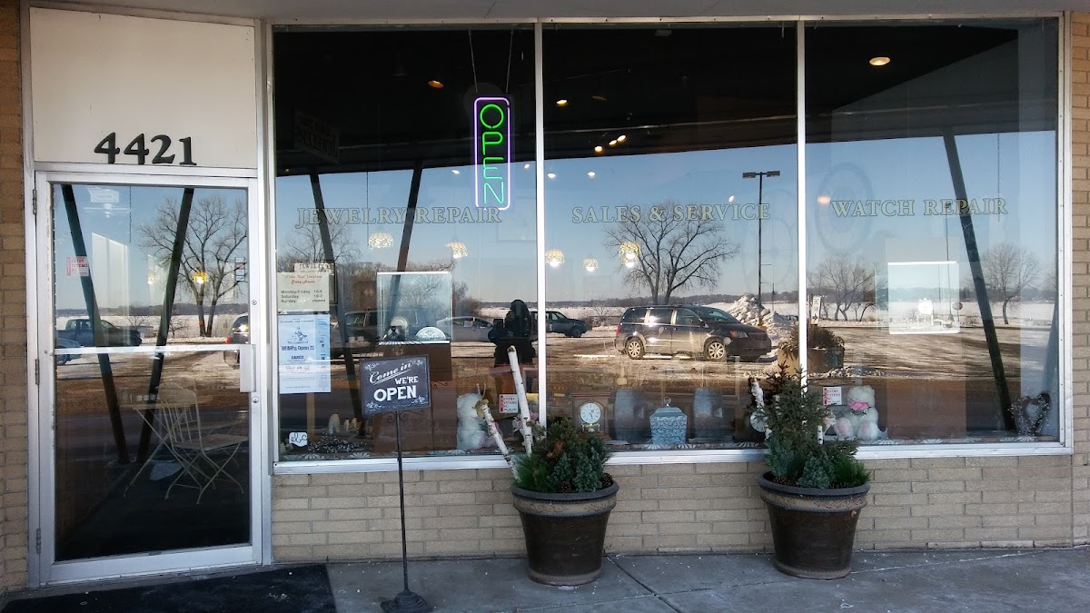 White Bear Jewelers Jeweler photo