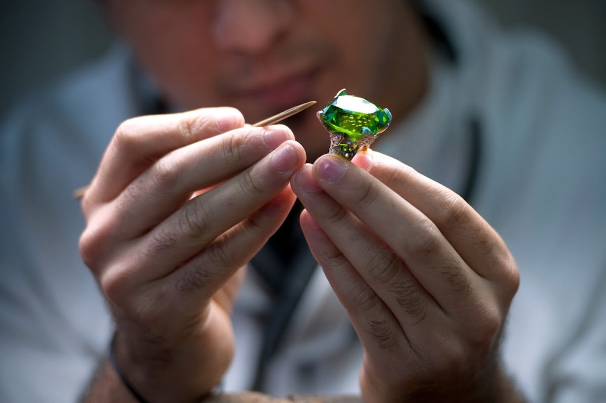 Fixology Jewelry, Watch, and Smartphone Repair Electronics Repair Shop photo