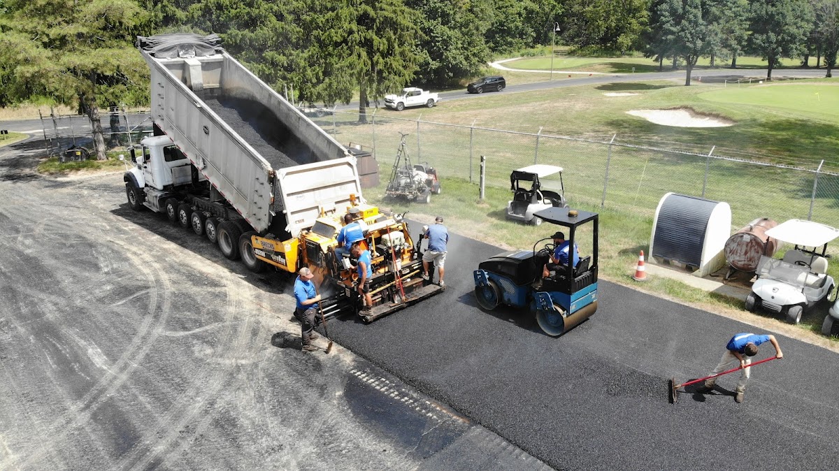 Breck's Paving Paving Contractor photo