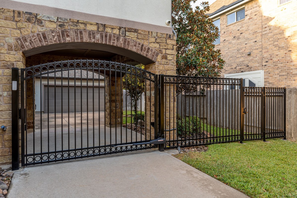 Automatic Gate Co Fence Contractor photo