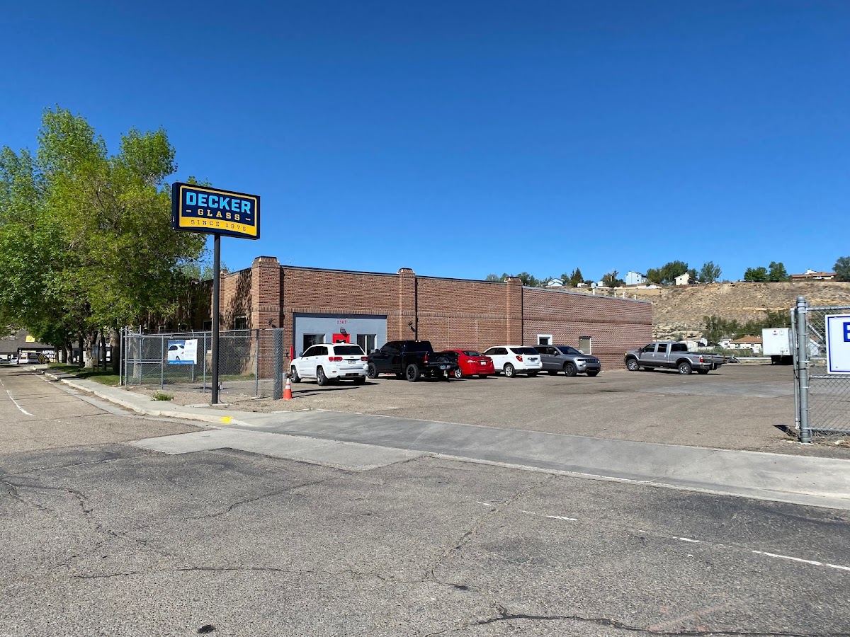 Decker Glass Auto Glass Shop photo