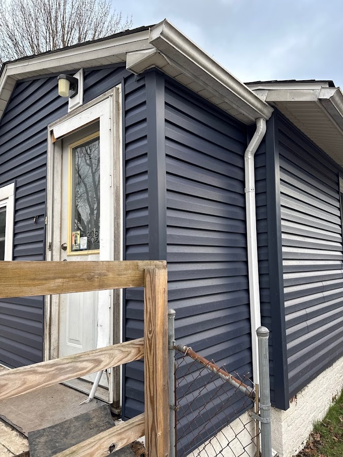 Roman's Roofing LLC Roofing Contractor photo