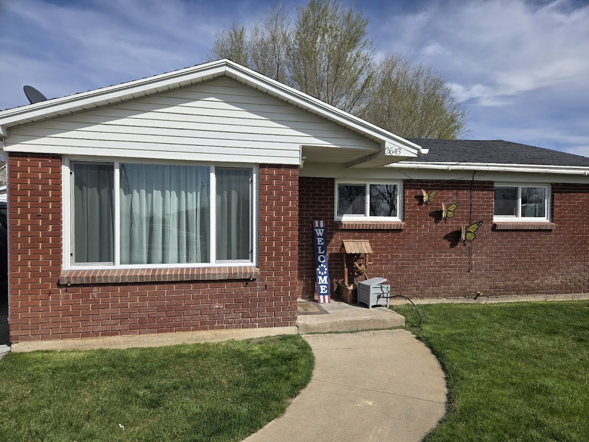 Sanders Glass Window Installation Service photo