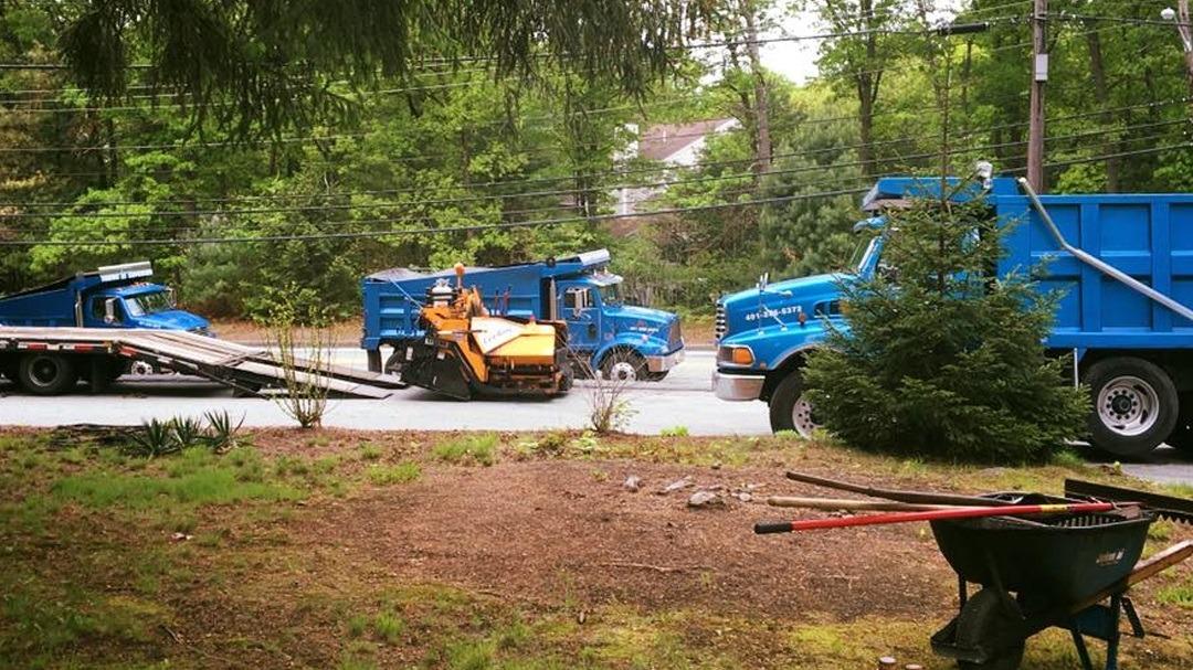 Young's Paving Paving Contractor photo