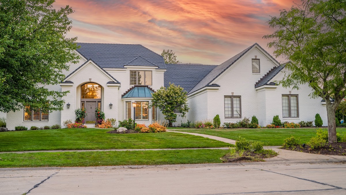 Shawluxe Premier Renovations Painter photo
