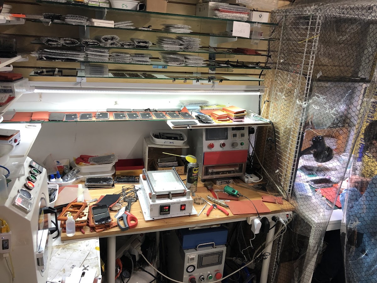 D1 TECH Phone Repair Service photo