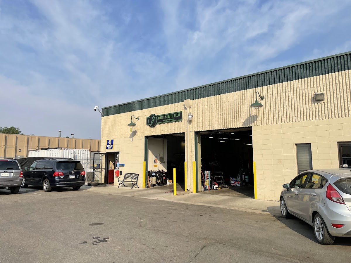 Knott's Auto Tech Auto Repair Shop photo