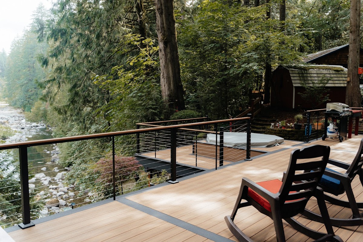 Cascade Fence & Deck Deck Builder photo