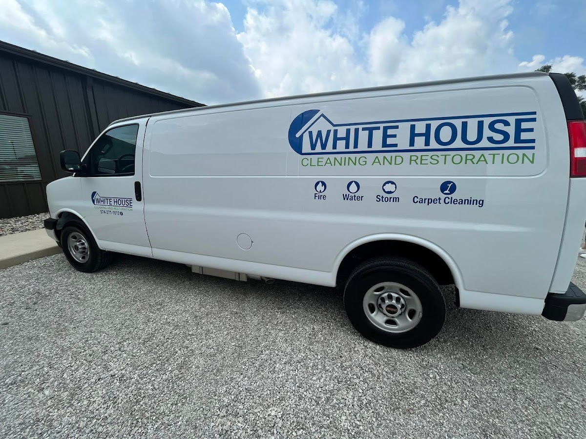 White House Cleaning and Restoration Carpet Cleaning Service photo