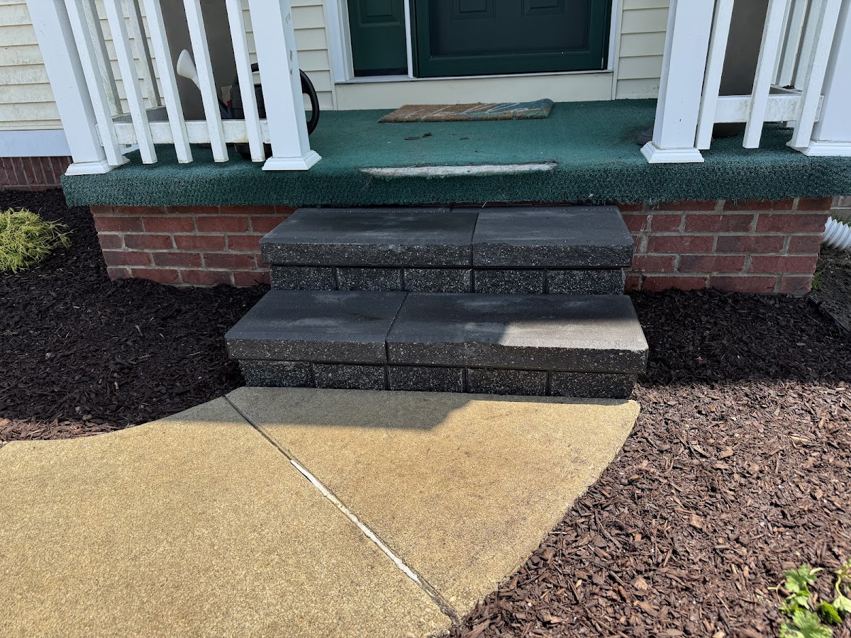 Residential Outdoor Landscaper photo