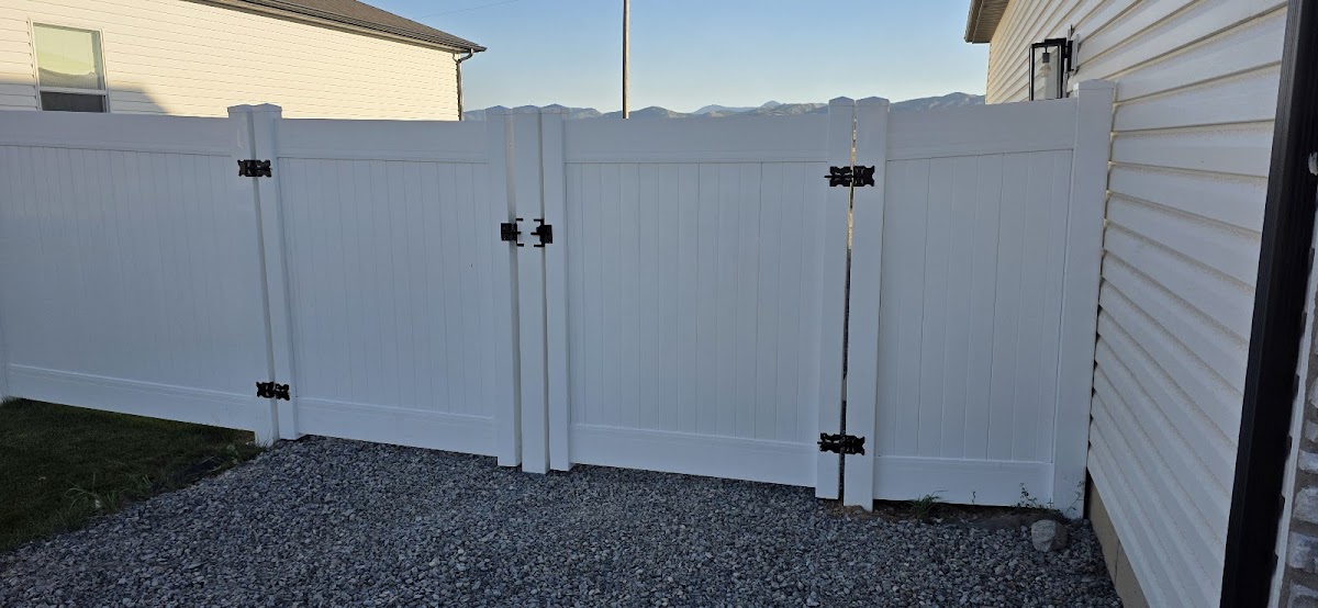 Arrow Fence Fence Contractor photo