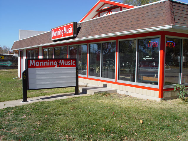 Manning Music Band Instruments & Orchestra Instruments photo