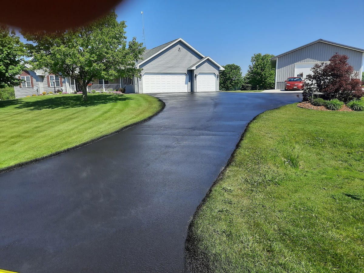 DeJardin Asphalt Maintenance, LLC photo