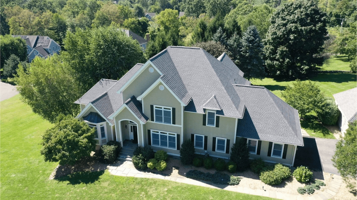 Lecla Home Improvements Roofing Repair photo