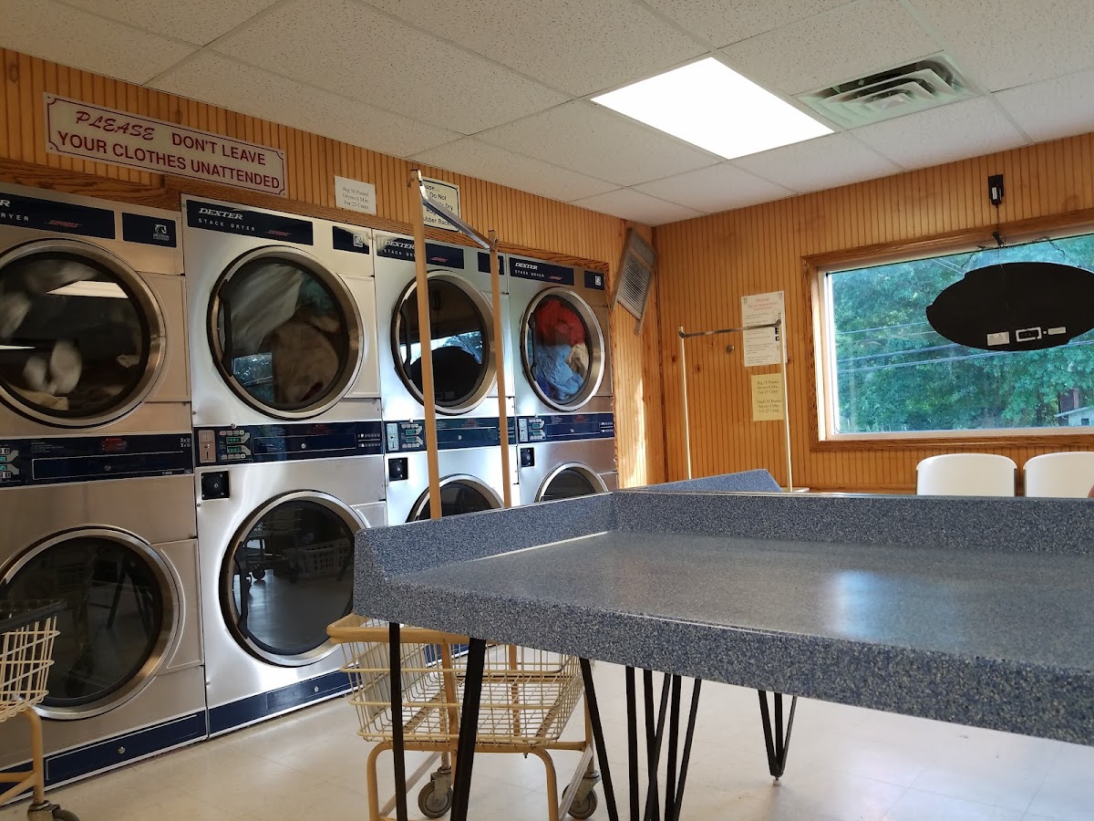 Mineral Wells Laundromat photo