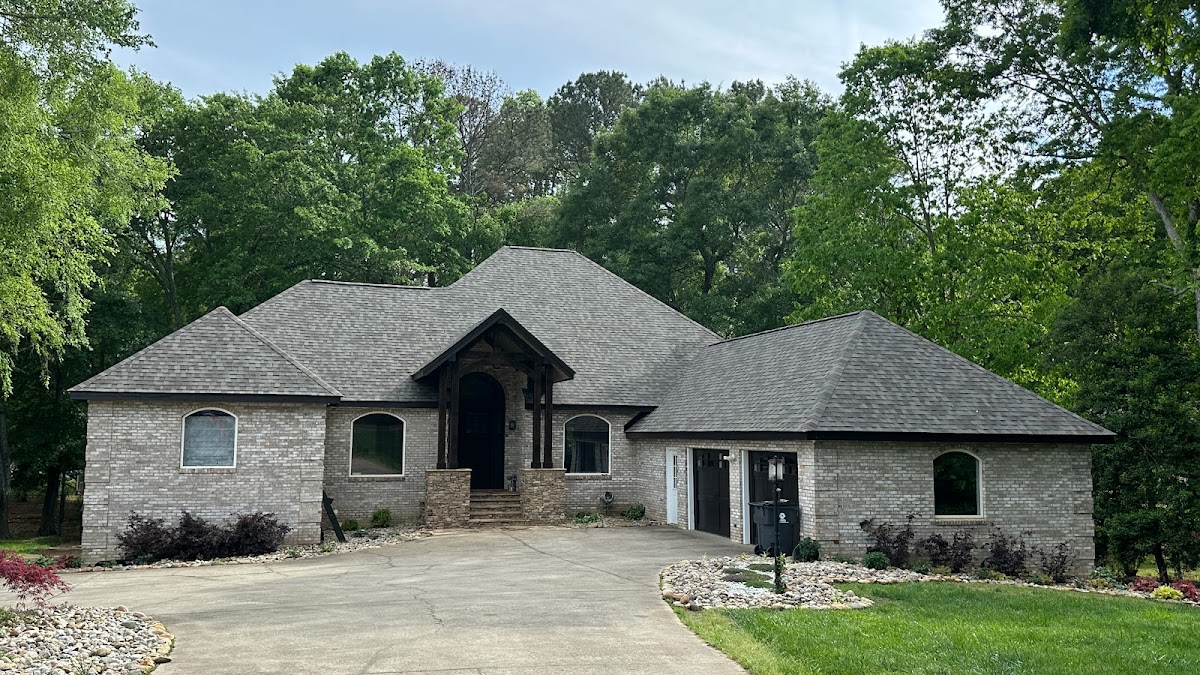 Four Seasons Roofing Roofing Repair photo