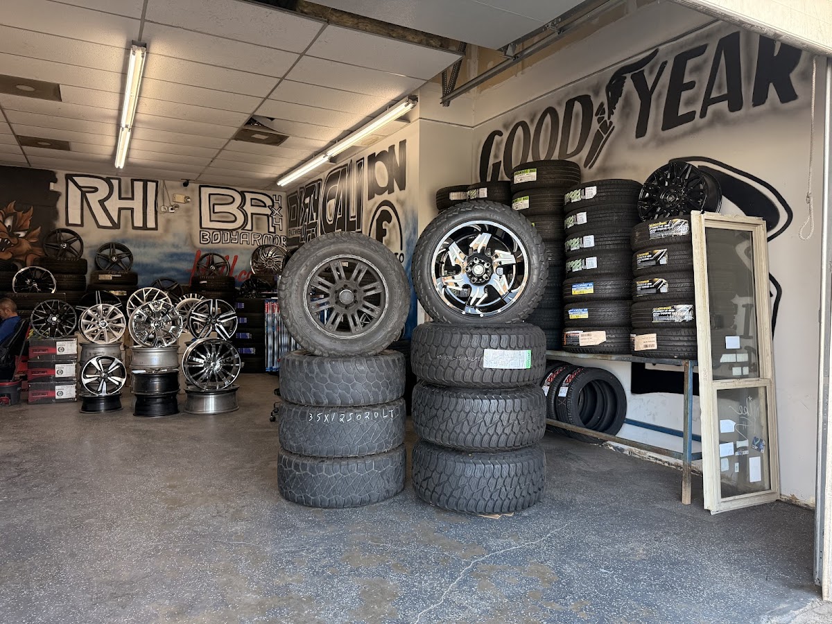 TOP TIRES AND AUTO SERVICE Auto Repair photo
