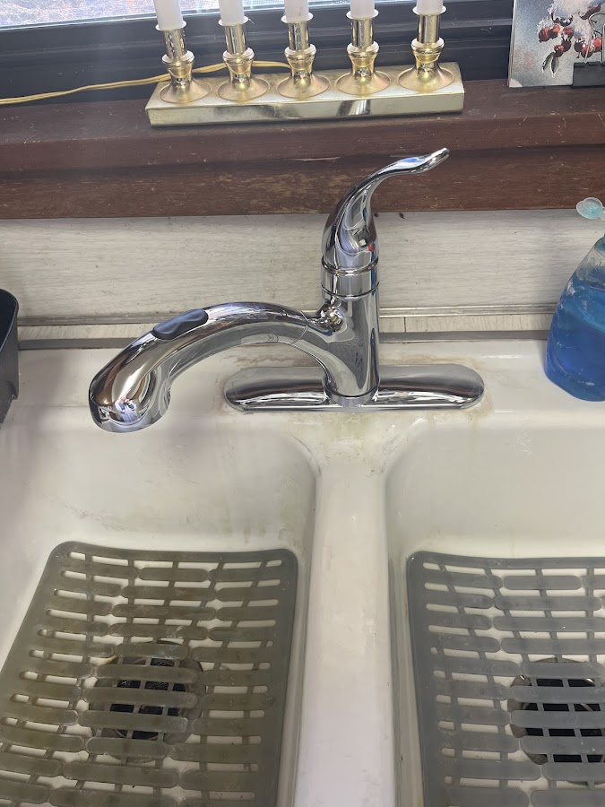 Select Plumbing Plumber photo