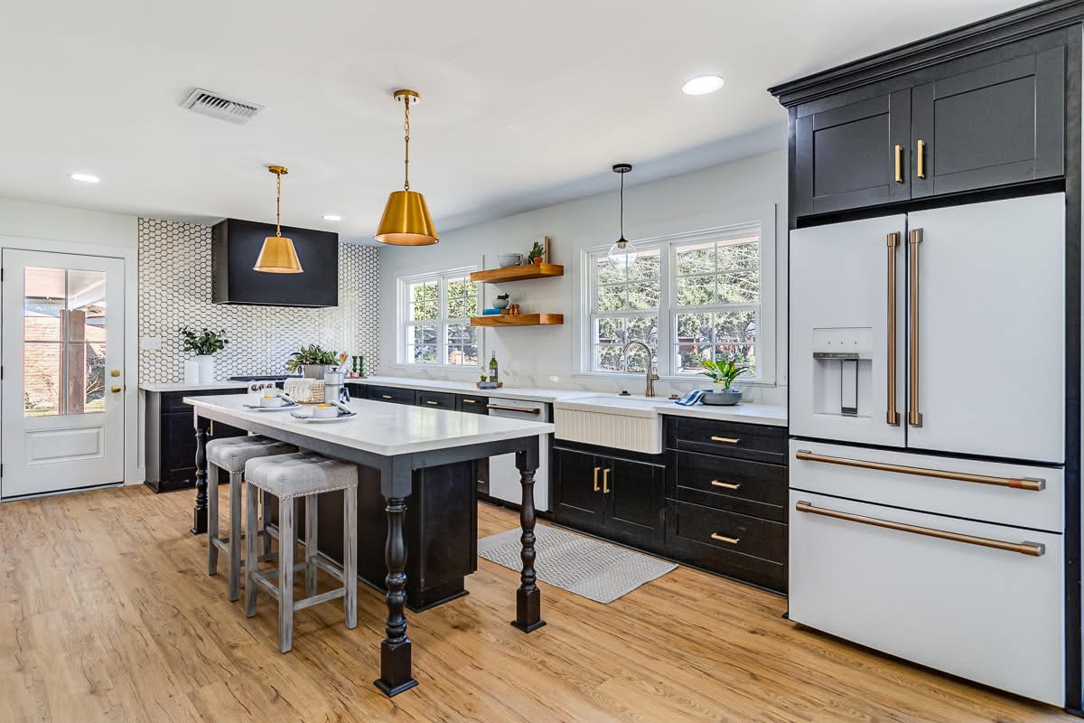 Business photo for Grand Cabinet & Stone in Lafayette, LA