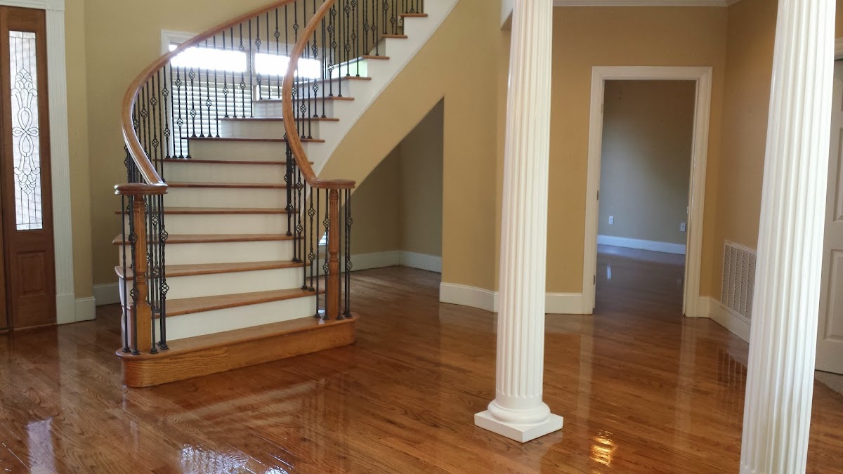 Business photo for Dustless Hardwood Refinishing in Vinemont, AL