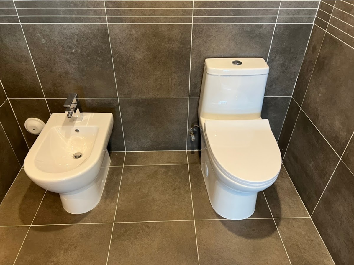 AAAPLUMBINGSERVICES COM Plumber photo