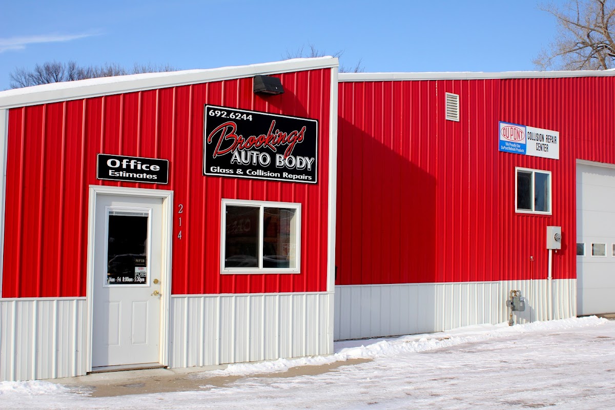 Brookings Auto Body Auto Repair photo