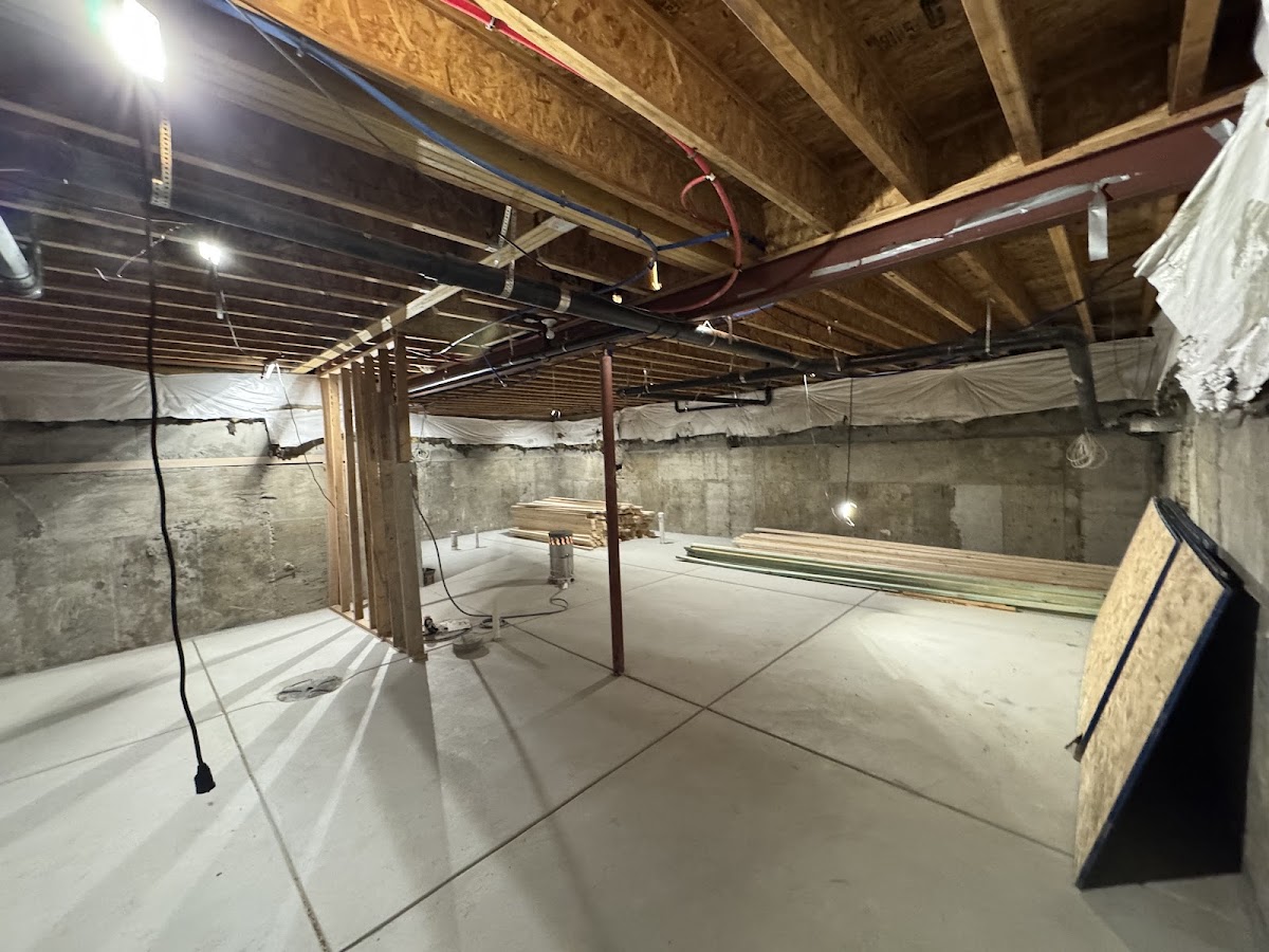 Crawlspaces2Basements photo