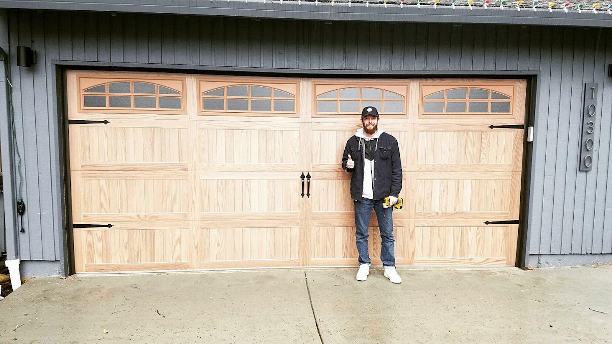 Business photo for Pioneer Garage Doors in Vancouver, WA