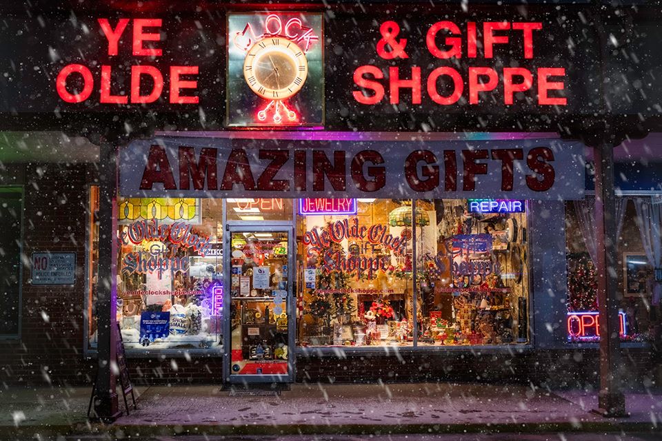 Ye Olde Clock and Gift Shoppe Mobile Phone Repair photo