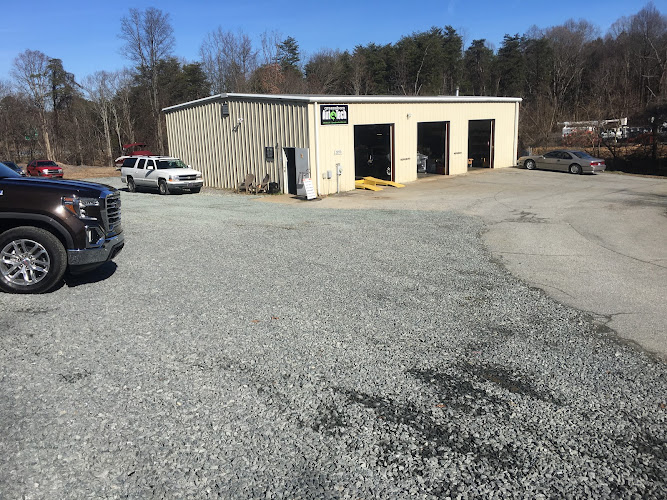 Business photo for Greensboro Autotech in Greensboro, North Carolina