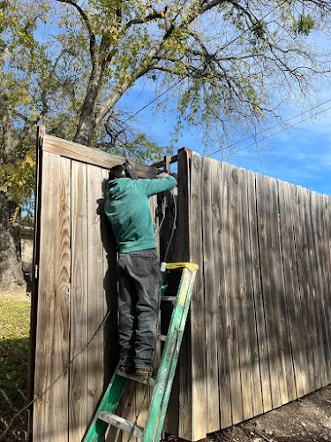 Local Gate Repair Dallas Fence Contractor photo