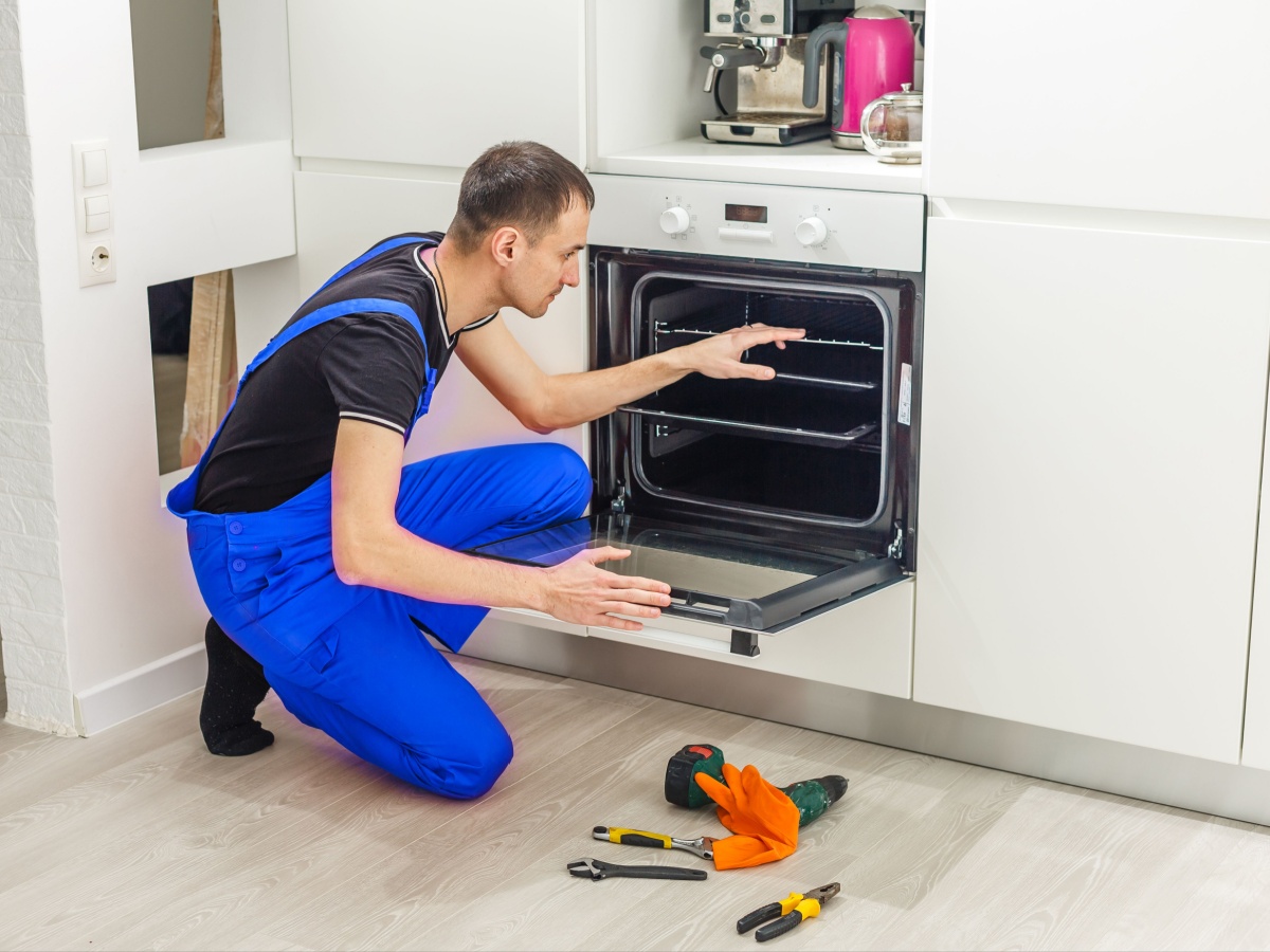 Universal Appliance Repair Flushing Appliance Repair Service photo