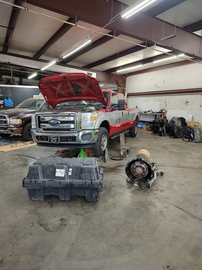 Houston's Diesel Repair Mechanic photo