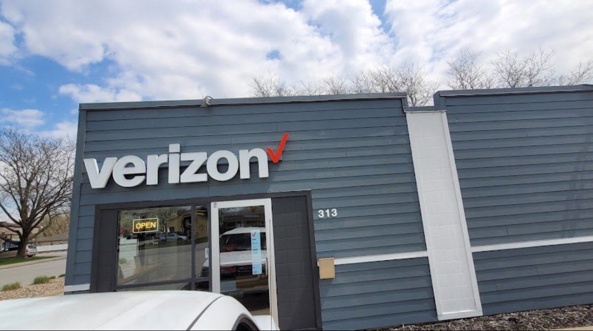 Iowa iRepair Electronics Repair Shop photo