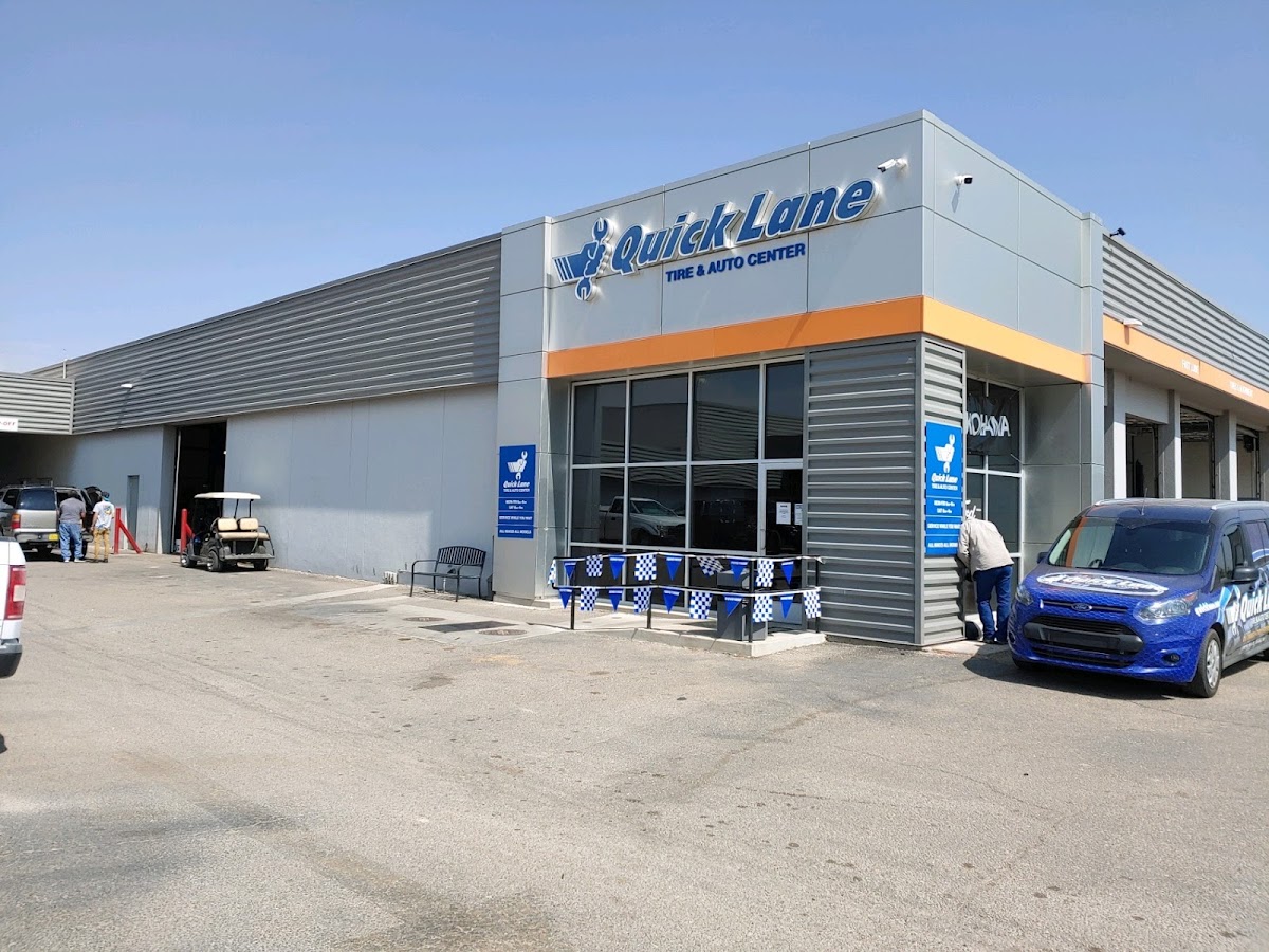 Quick Lane at Carlsbad Ford Lincoln